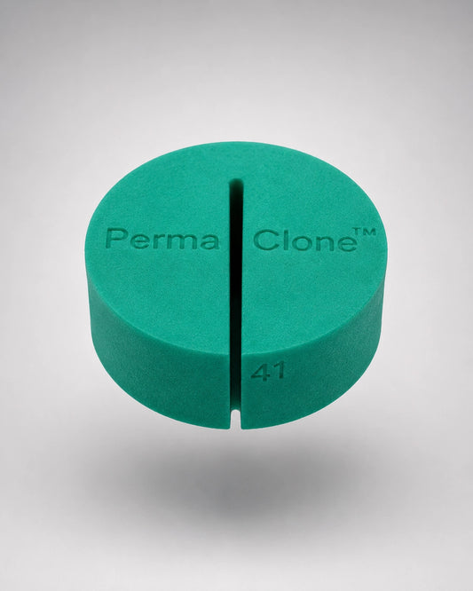PermaClone size 41 mm floating slightly tilted forward. 